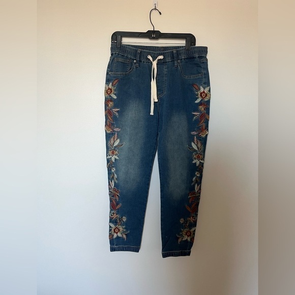 Driftwood x Free People Feathery Leaf Drawstring Denim Joggers embroidery - Picture 3 of 16